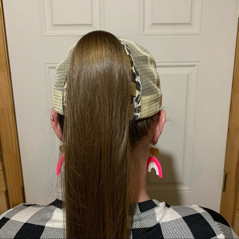 Leopard Print Criss Cross Baseball Cap - Picture 3 of 3